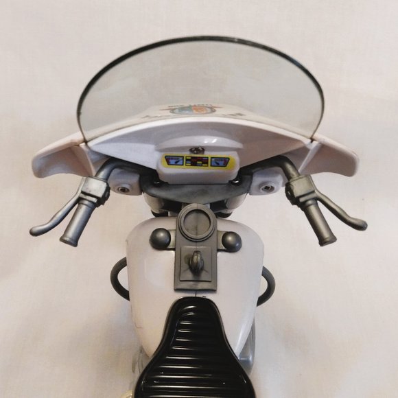 Vintage Funrise-1992 Metro Police Motorcycle 208-Real Voice, Sounds & Lights - Picture 6 of 15